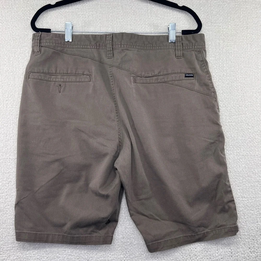 Volcom Mens Shorts Size 34‎ Brown Casual Chino Walk Flat Front